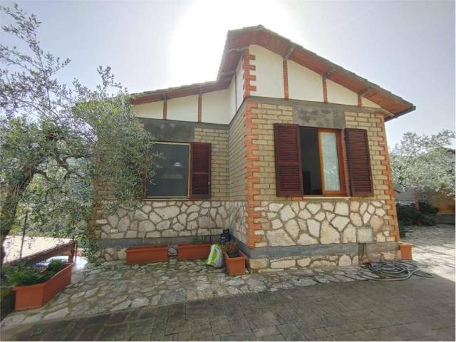 Villa Indipendente in vendita a Ferentillo, Umbria