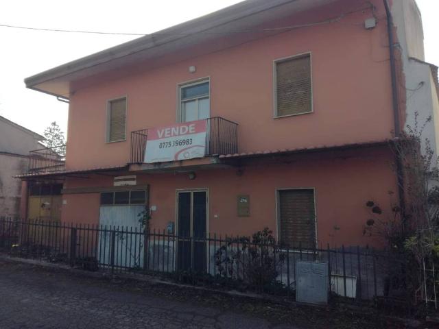 Villa Indipendente in vendita a Ferentino, Lazio