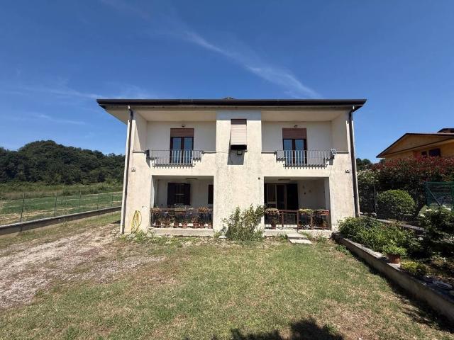 Villa Indipendente in vendita a Ferentino, Lazio