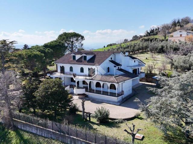 Villa Indipendente in vendita a Villa Vitali, Marche