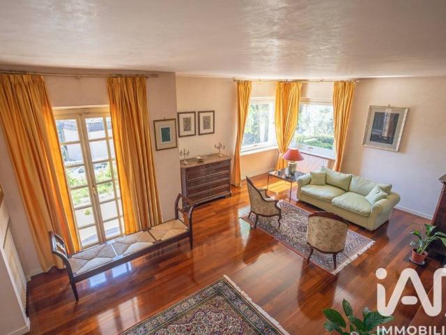 Villa Indipendente in vendita a Santa Petronilla, Marche