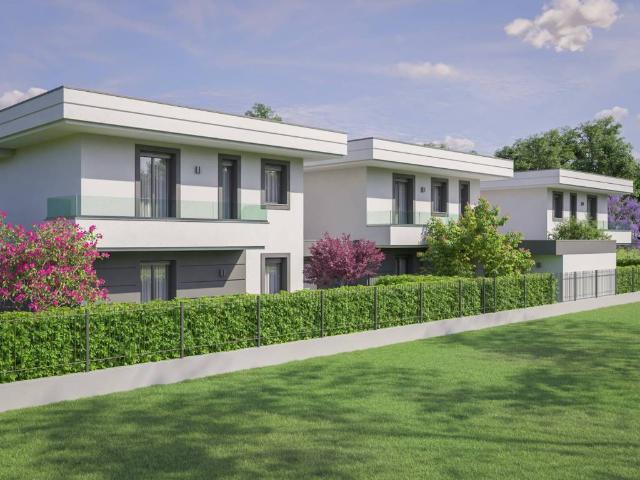 Villa Indipendente in vendita a Ferno, Lombardia
