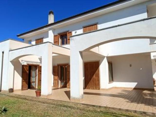 Villa Indipendente in vendita a Calabria, Catanzaro