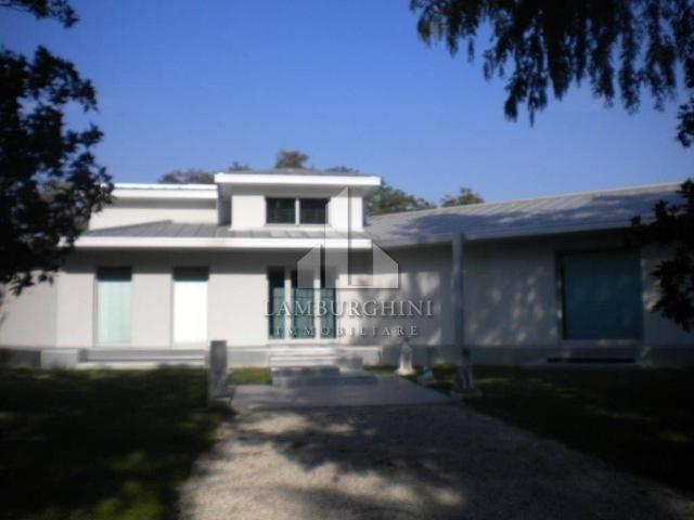 Villa Indipendente in vendita a Ferrara, Reggio Emilia