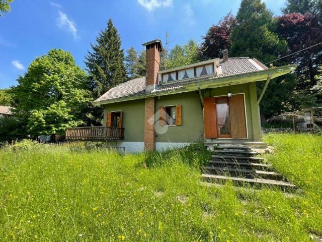 Villa Indipendente in vendita a Ferrara Di Monte Baldo, Veneto