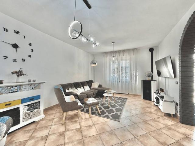 Villa Indipendente in vendita a Ferrara, Reggio Emilia
