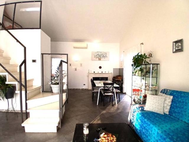 Villa Indipendente in vendita a Ferrara, Reggio Emilia