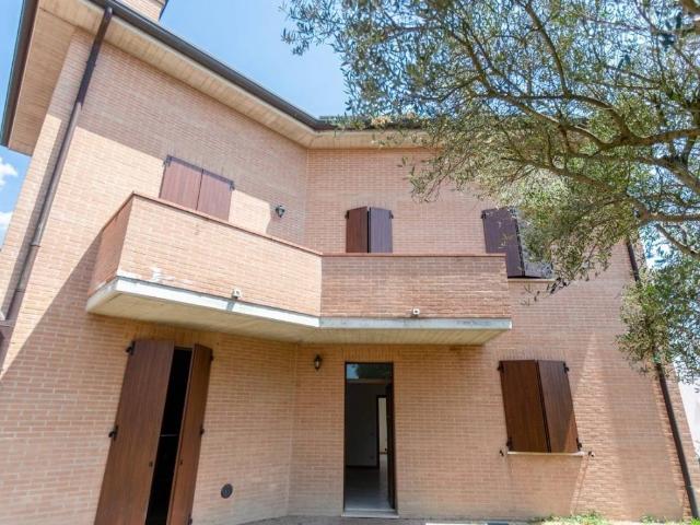 Villa Indipendente in vendita a Ferrara, Reggio Emilia