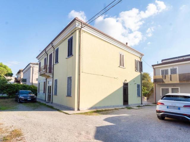 Villa Indipendente in vendita a Ferrara, Reggio Emilia