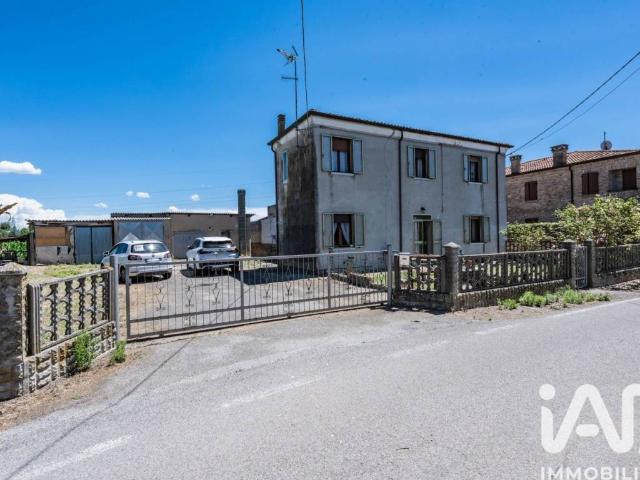 Villa Indipendente in vendita a Ferrara, Reggio Emilia