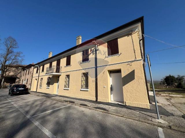 Villa Indipendente in vendita a Ferrara, Reggio Emilia