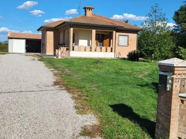 Villa Indipendente in vendita a Ferrara, Reggio Emilia
