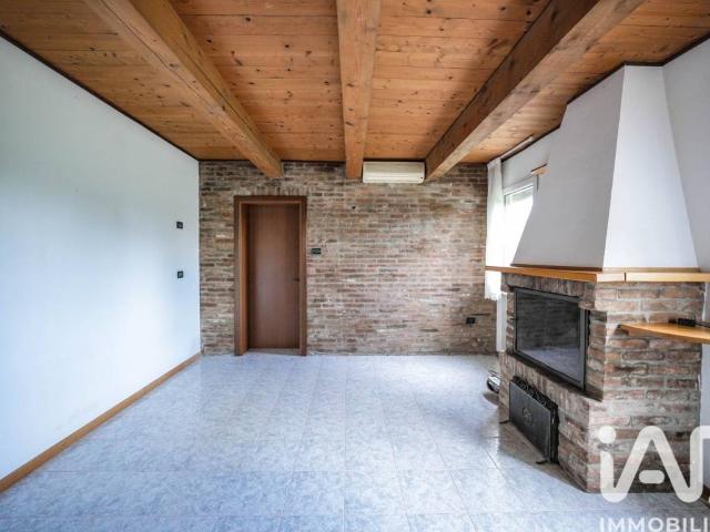 Villa Indipendente in vendita a Ferrara, Reggio Emilia