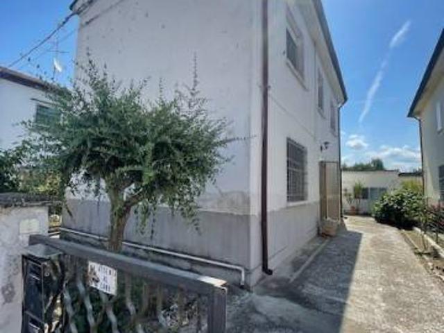 Villa Indipendente in vendita a Ferrara, Reggio Emilia