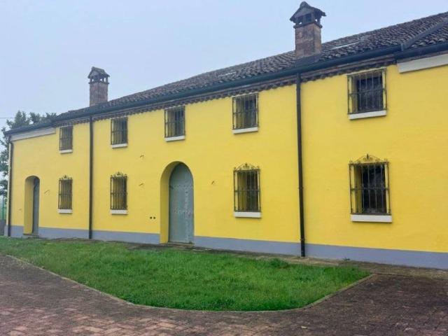 Villa Indipendente in vendita a Ferrara, Reggio Emilia