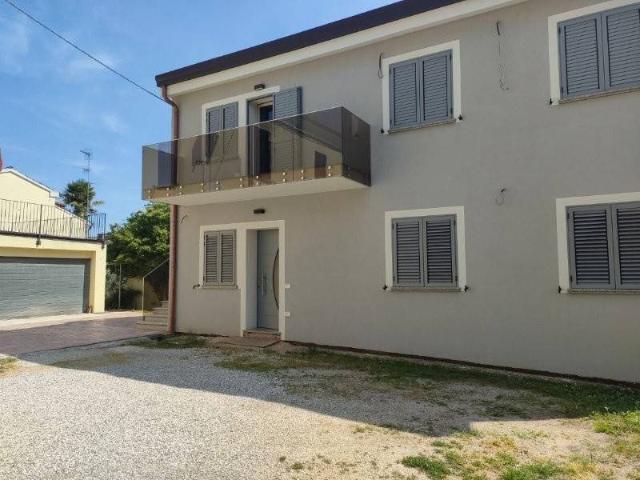 Villa Indipendente in vendita a Ferrara, Reggio Emilia
