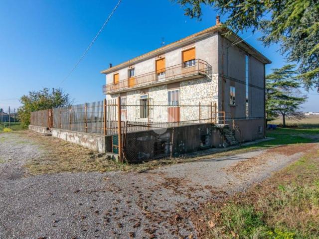 Villa Indipendente in vendita a Ferrara, Reggio Emilia