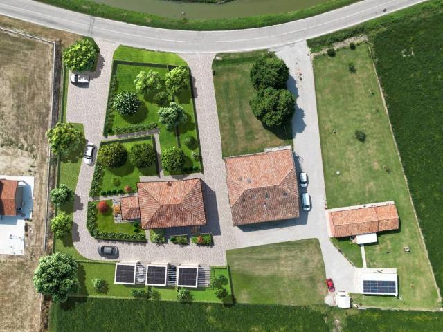Villa Indipendente in vendita a Malborghetto di Boara, Ferrara