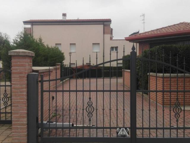 Villa Indipendente in vendita a Malborghetto di Boara, Ferrara