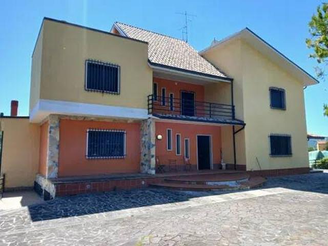 Villa Indipendente in vendita a Ferrazzano, Molise