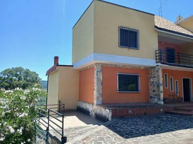 Villa Indipendente in vendita a Ferrazzano, Molise