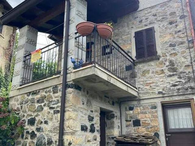 Villa Indipendente in vendita a Cassimoreno, Ferriere