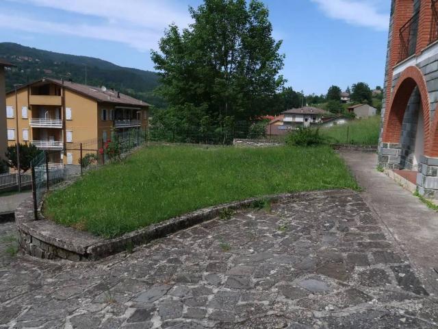 Villa Indipendente in vendita a Ferriere, Piacenza