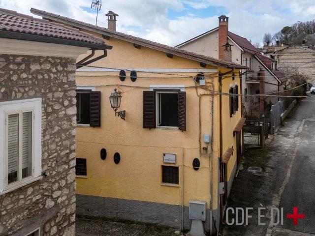Villa Indipendente in vendita a Fiamignano, Lazio