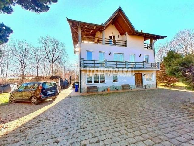 Villa Indipendente in vendita a Unione Montana di Comuni delle Valli di Lanzo, Ceronda e Casternone, Piemonte