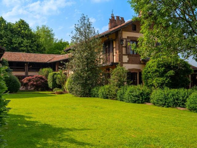 Villa Indipendente in vendita a Unione Montana di Comuni delle Valli di Lanzo, Ceronda e Casternone, Piemonte