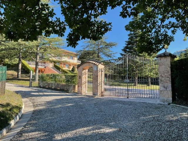 Villa Indipendente in vendita a Marche, Macerata