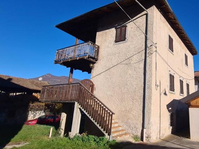 Villa Indipendente in vendita a Comunità delle Giudicarie, Fiavè