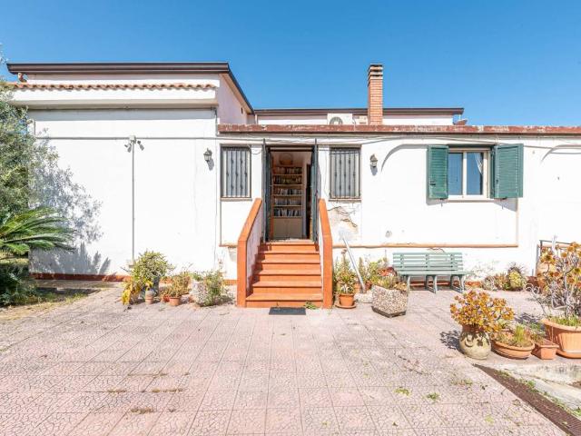 Villa Indipendente in vendita a Ficarazzi, Sicilia