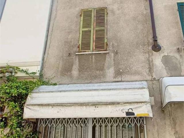 Villa Indipendente in vendita a Fidenza, Reggio Emilia