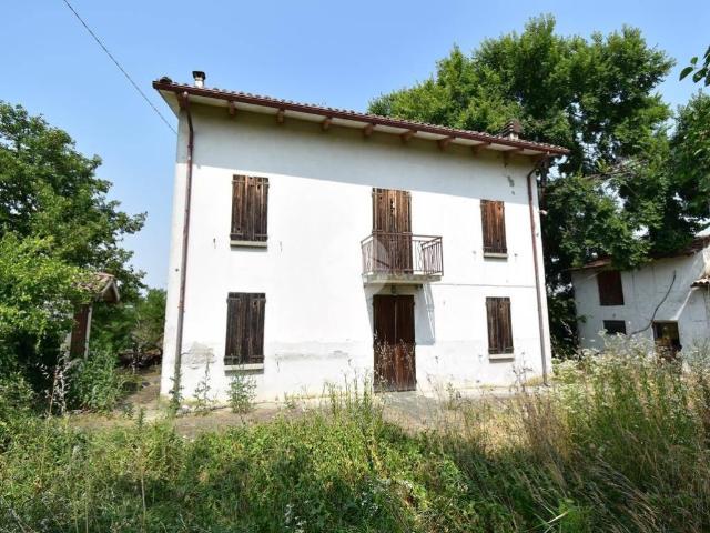 Villa Indipendente in vendita a Fidenza, Reggio Emilia