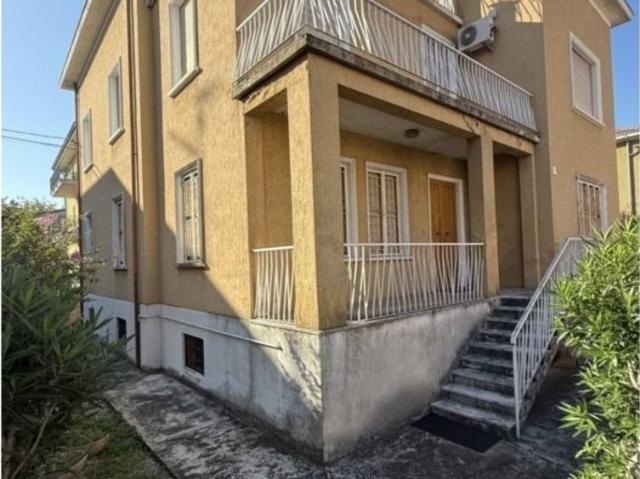 Villa Indipendente in vendita a Fidenza, Reggio Emilia