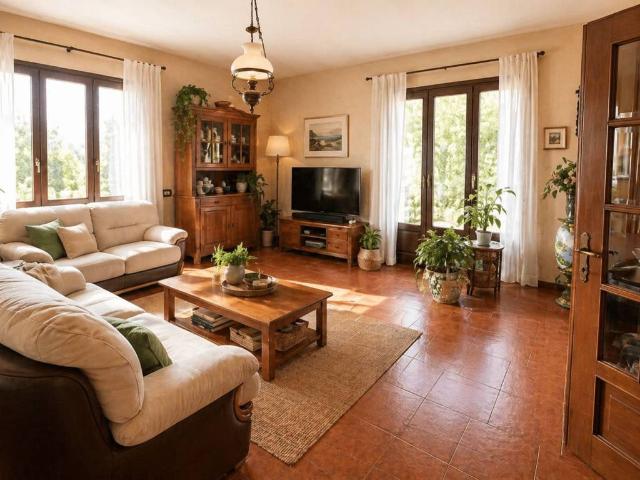 Villa Indipendente in vendita a Fidenza, Reggio Emilia