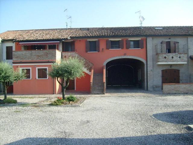 Villa Indipendente in vendita a Fiesso Umbertiano, Veneto