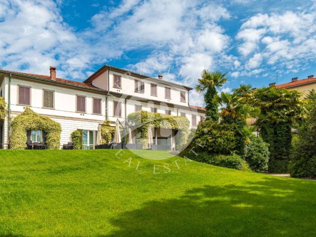 Villa Indipendente in vendita a Figino Serenza, Lombardia