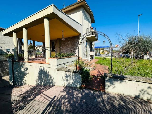 Villa Indipendente in vendita a Figline e Incisa Valdarno, Figline Valdarno