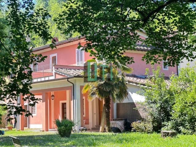 Villa Indipendente in vendita a Figline e Incisa Valdarno, Figline Valdarno