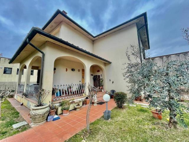 Villa Indipendente in vendita a Figline e Incisa Valdarno, Figline Valdarno