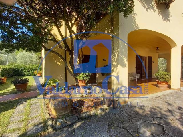 Villa Indipendente in vendita a Figline e Incisa Valdarno, Figline Valdarno
