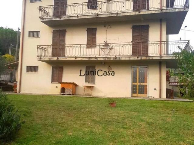 Villa Indipendente in vendita a Unione di comuni Montana Lunigiana, Filattiera