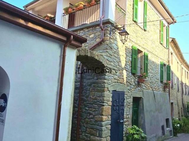 Villa Indipendente in vendita a Unione di comuni Montana Lunigiana, Filattiera