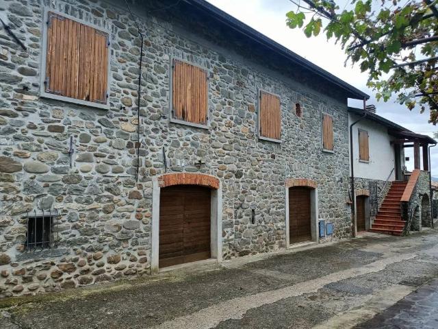 Villa Indipendente in vendita a Unione di comuni Montana Lunigiana, Filattiera