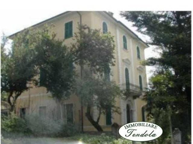 Villa Indipendente in vendita a Unione di comuni Montana Lunigiana, Filattiera