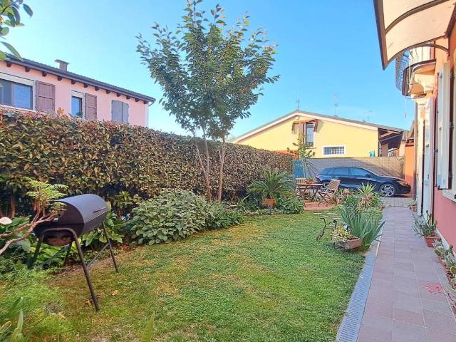 Villa Indipendente in vendita a Unione Alto Ferrarese, Cento