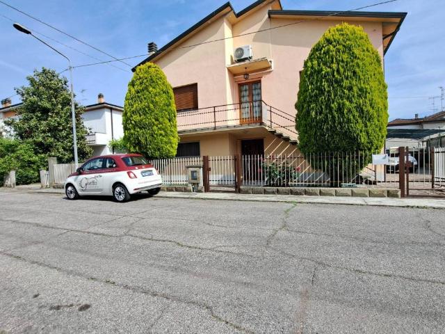Villa Indipendente in vendita a Unione Comuni Modenesi Area Nord, Finale Emilia