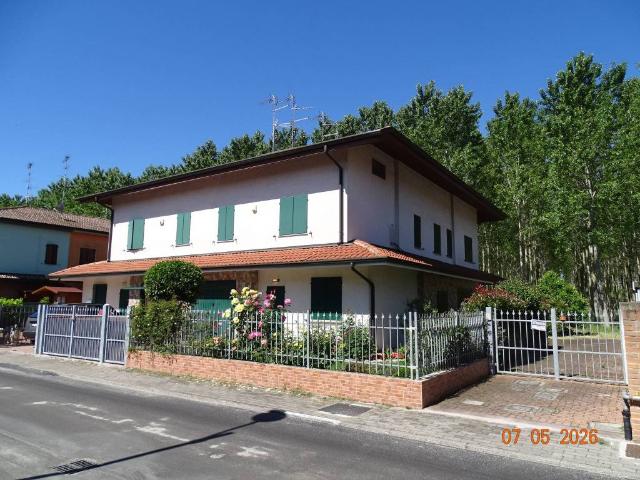 Villa Indipendente in vendita a Finale Emilia, Modena